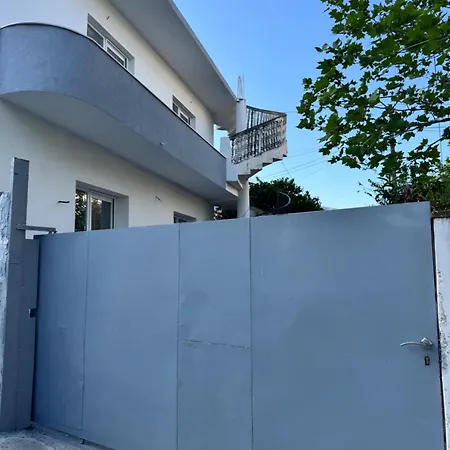 Guest house D E E P House 8