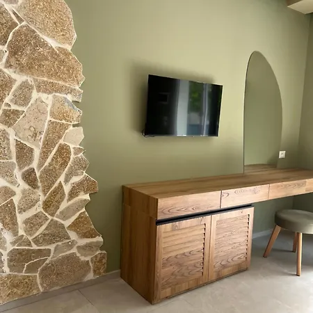 D E E P House 8 Vlorë